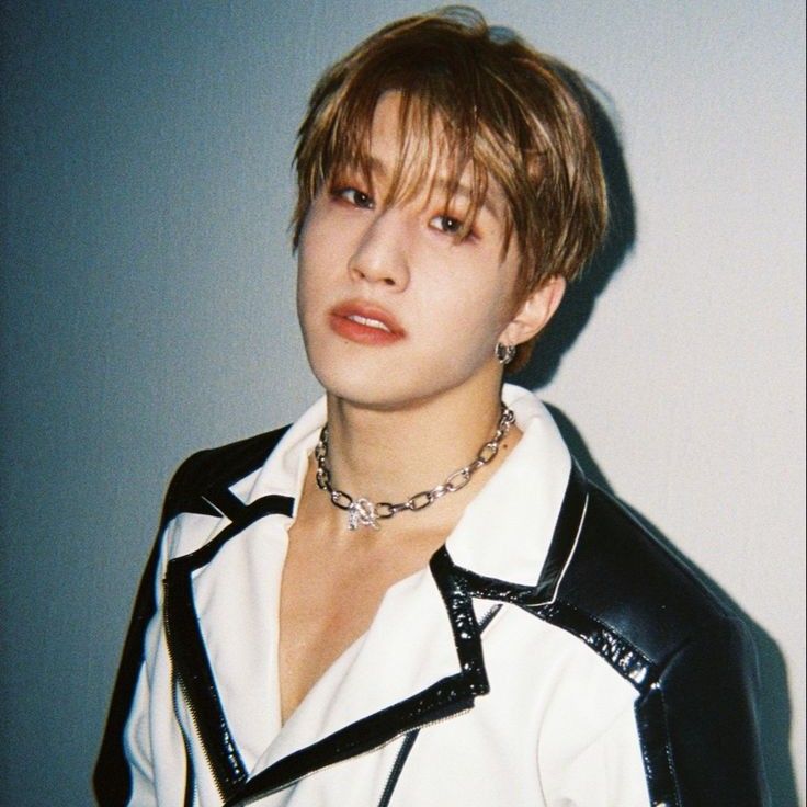 Behind-the-scenes cut of Jinjin (ASTRO)