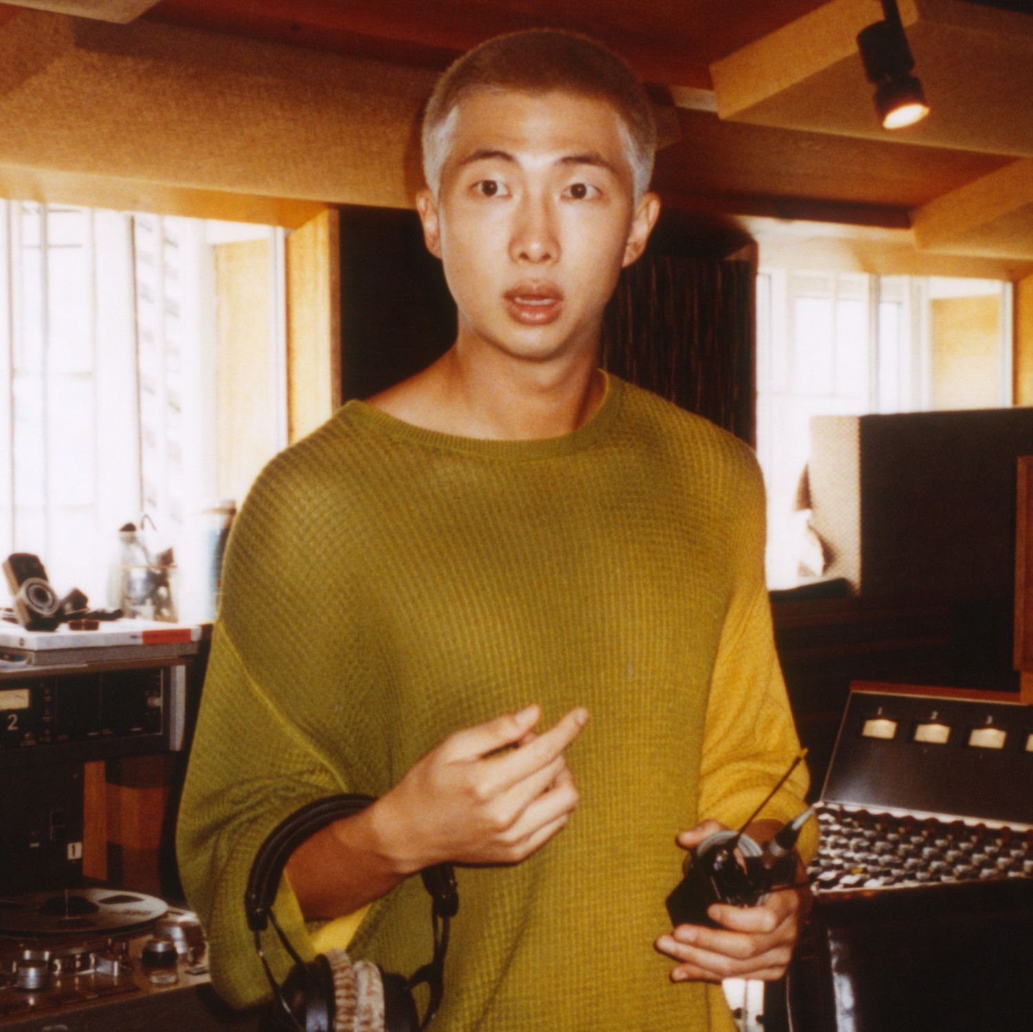 Foto aktivitas terbaru RM (BTS)