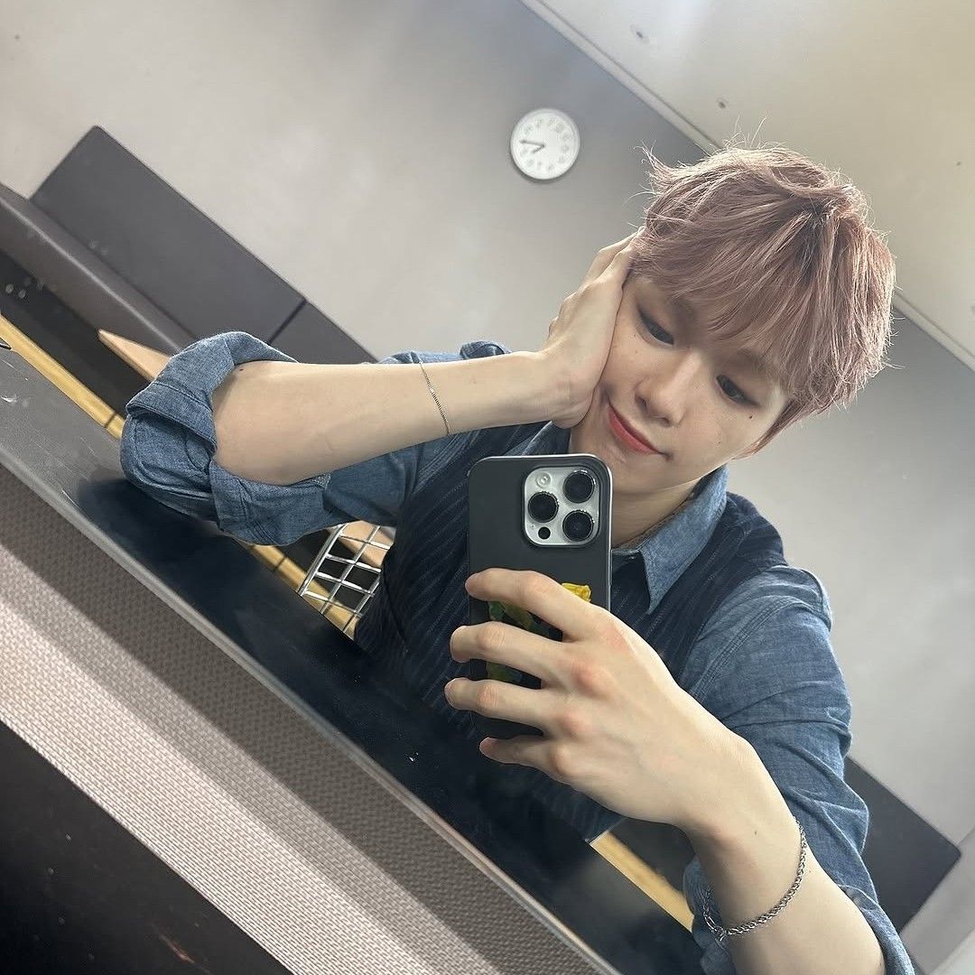 Latest photo of Kang Daniel