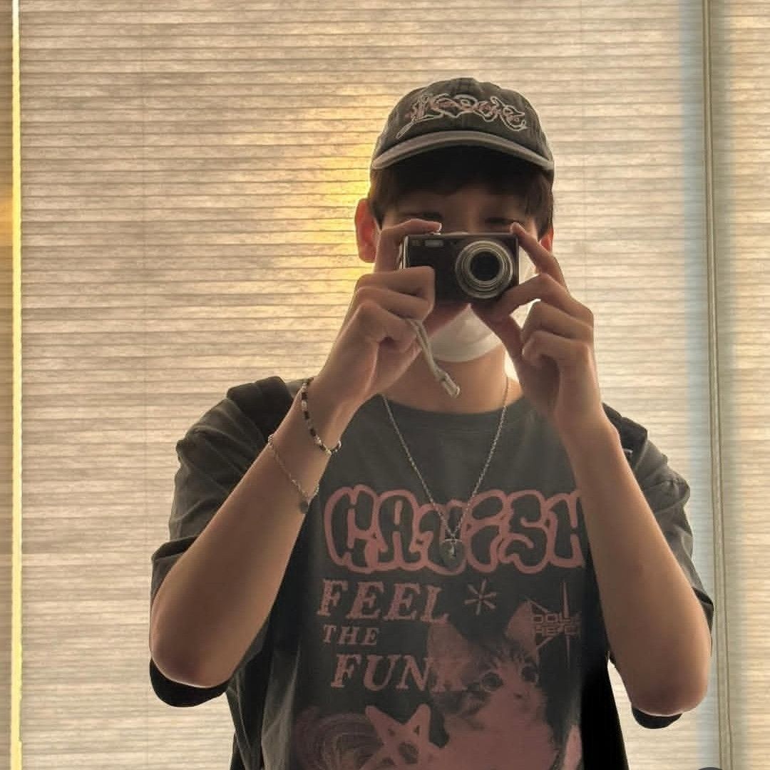 Latest photo of Inseong (SF9)