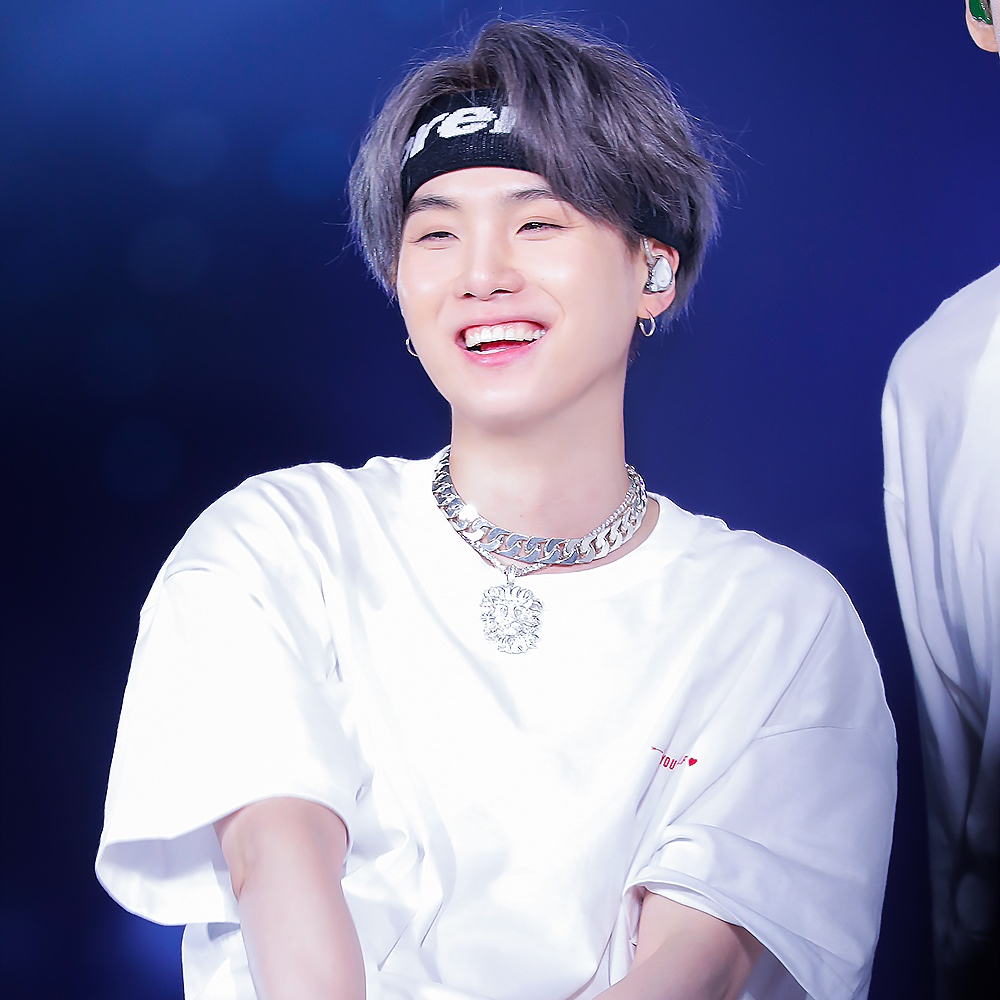 Behind-the-scenes cut of SUGA (BTS)