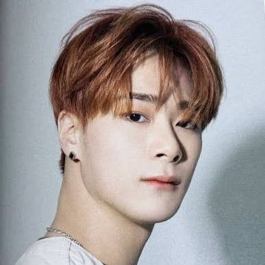 Behind-the-scenes cut of Moonbin (ASTRO)