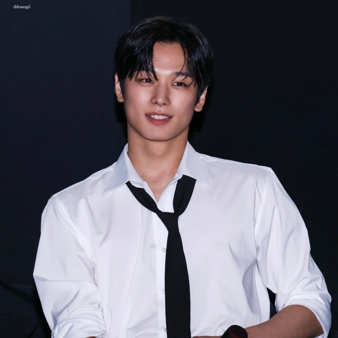 Latest photo of Juyeon (THE BOYZ)