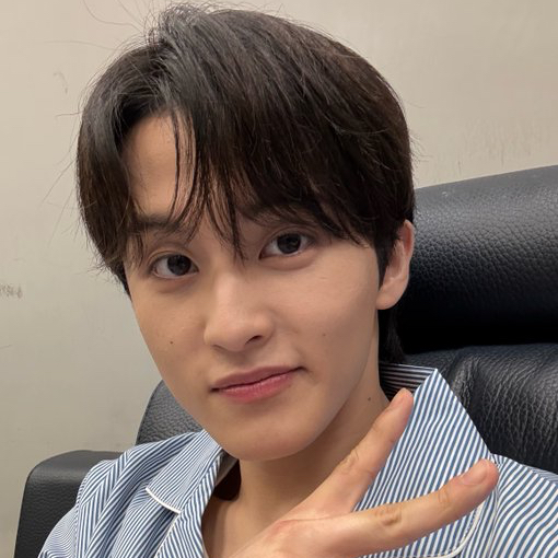 Behind-the-scenes cut of Mark (NCT 127, NCT DREAM)