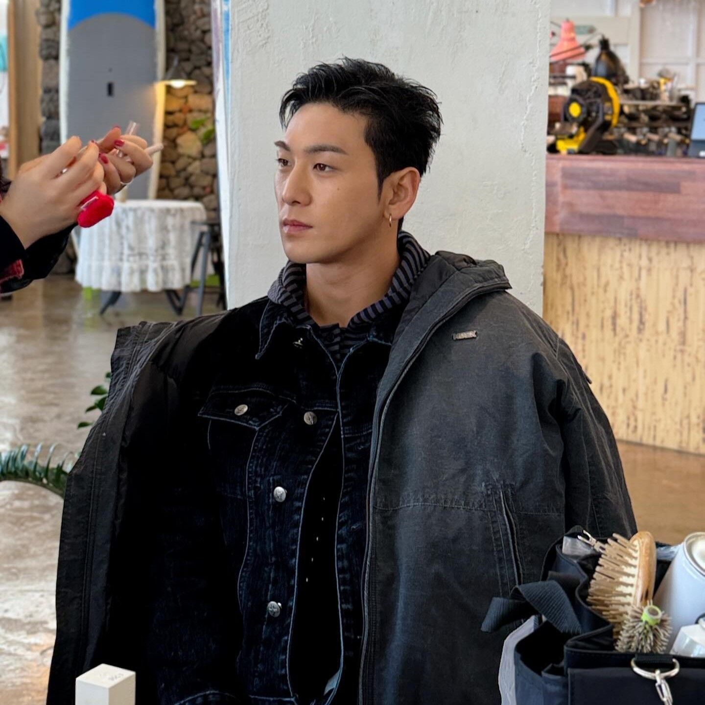 백호의 비하인드 컷