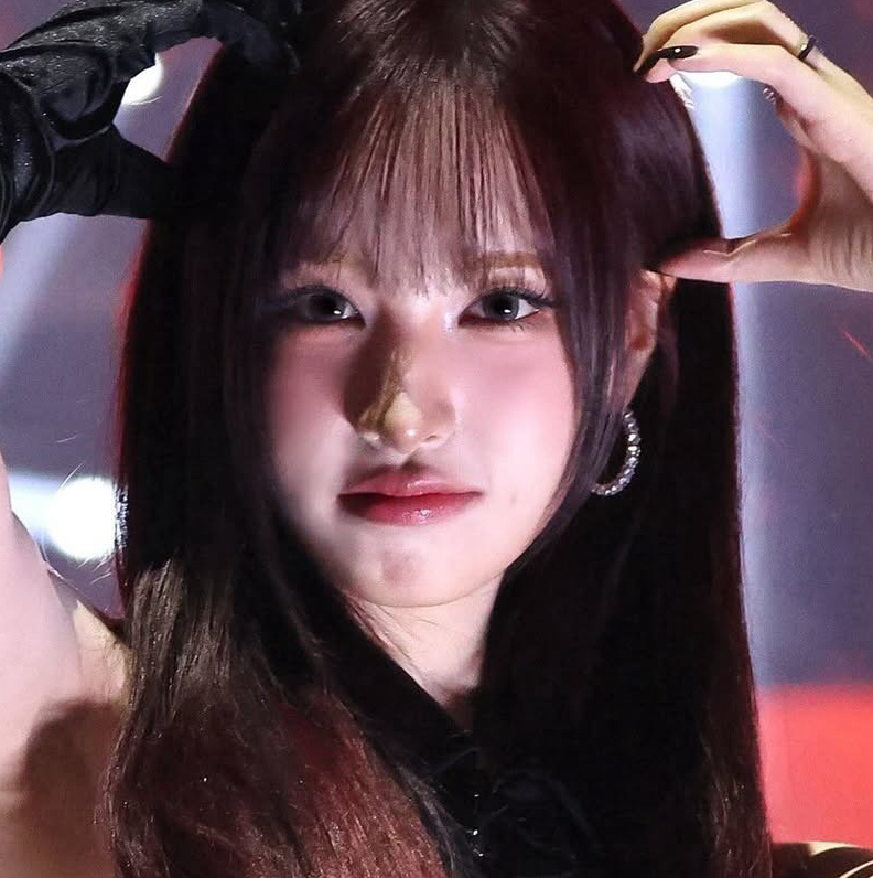 Recent activity shot of LIZ (IVE)