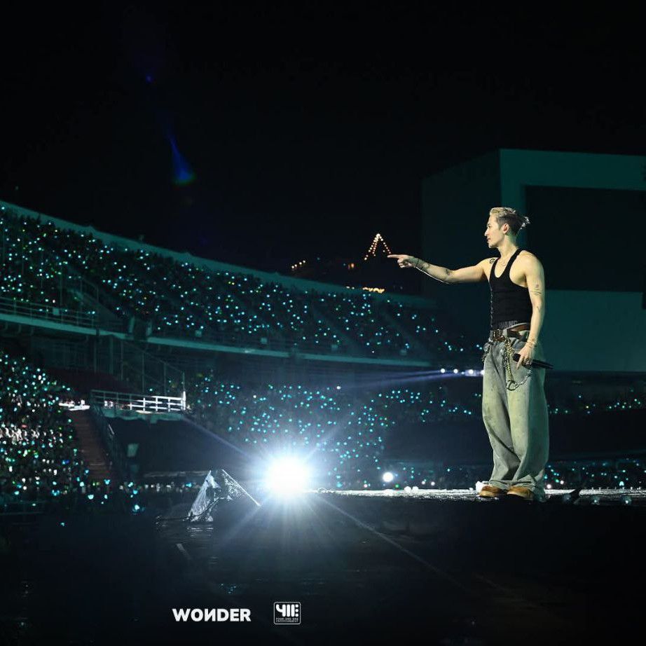 A moment captured by Jackson (GOT7)'s fan