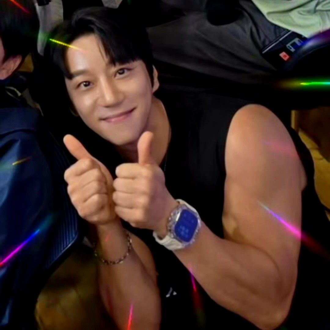 A moment captured by Hwang Chiyeol's fan