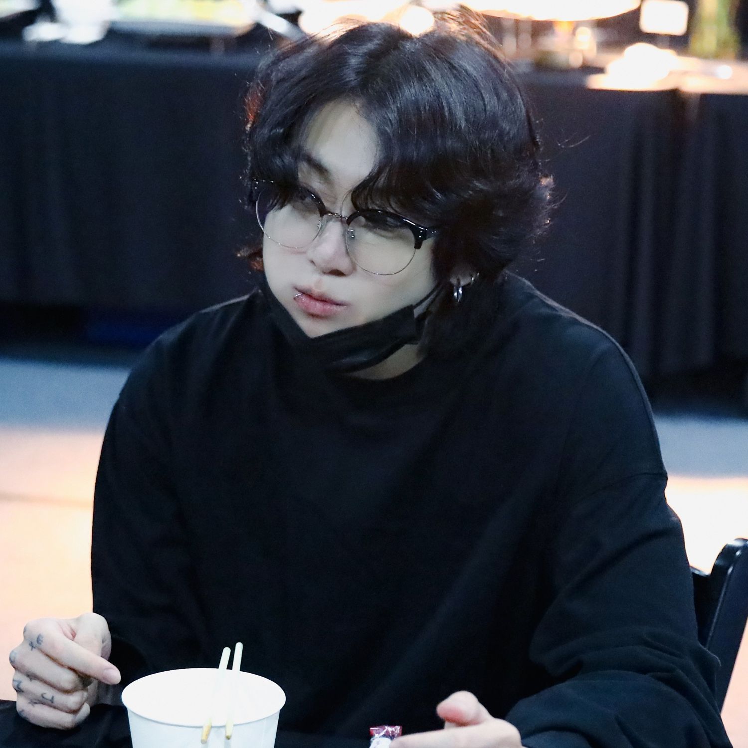 Feed komunitas K-pop terpanas hari ini