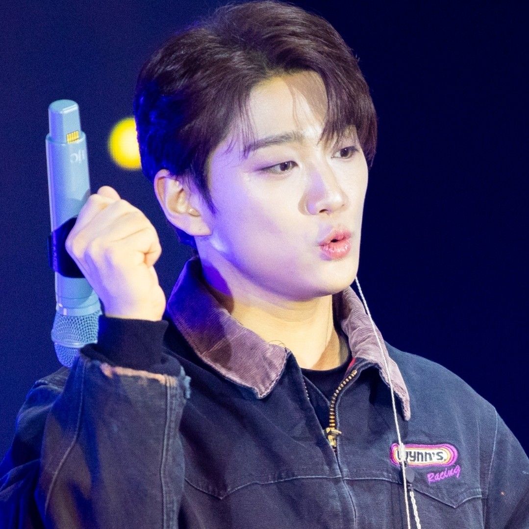 A moment captured by Hong Joochan (GoldenChild)'s fan