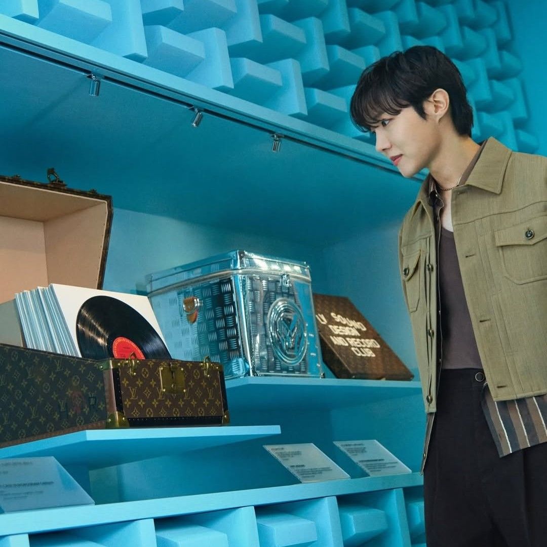 제이홉 (방탄소년단)의 최신 사진