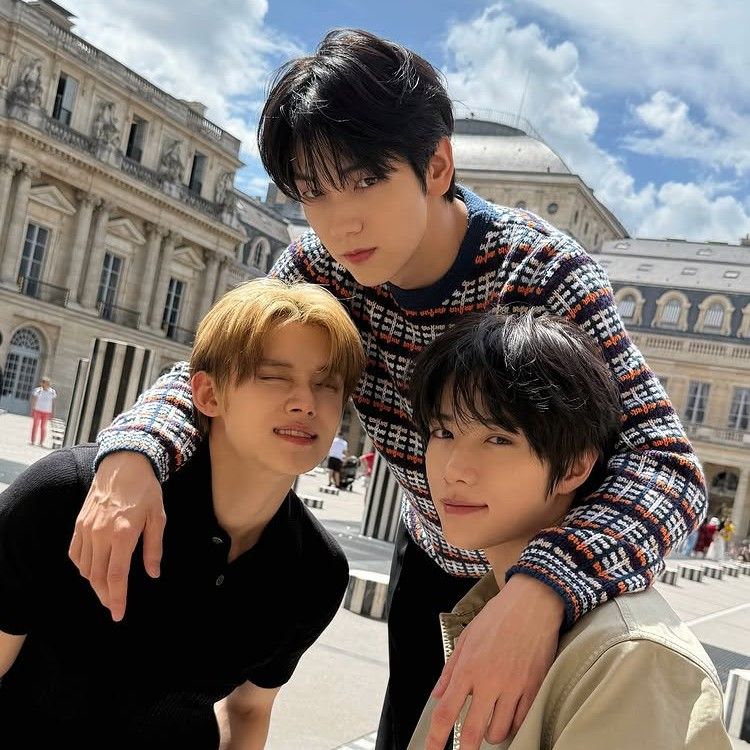 Latest photo of Yeonjun (TOMORROW X TOGETHER)