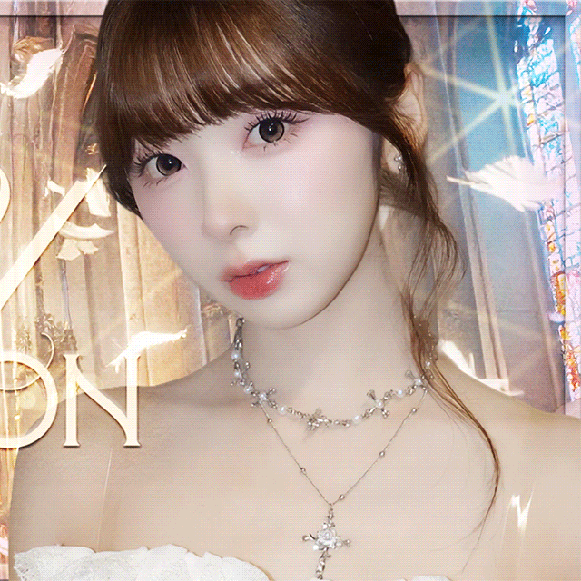 Latest photo of Miihi (NiziU)