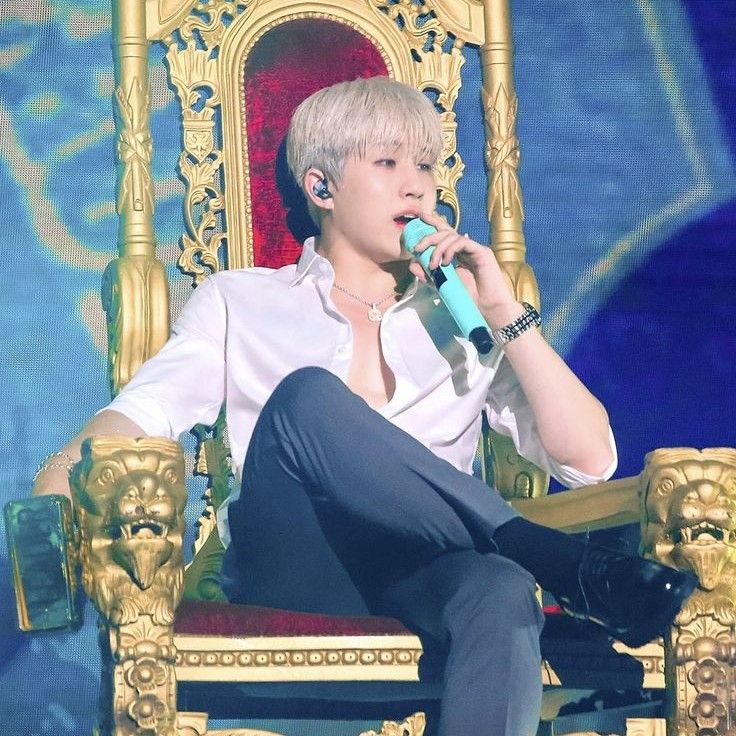 Latest photo of Jinjin (ASTRO)