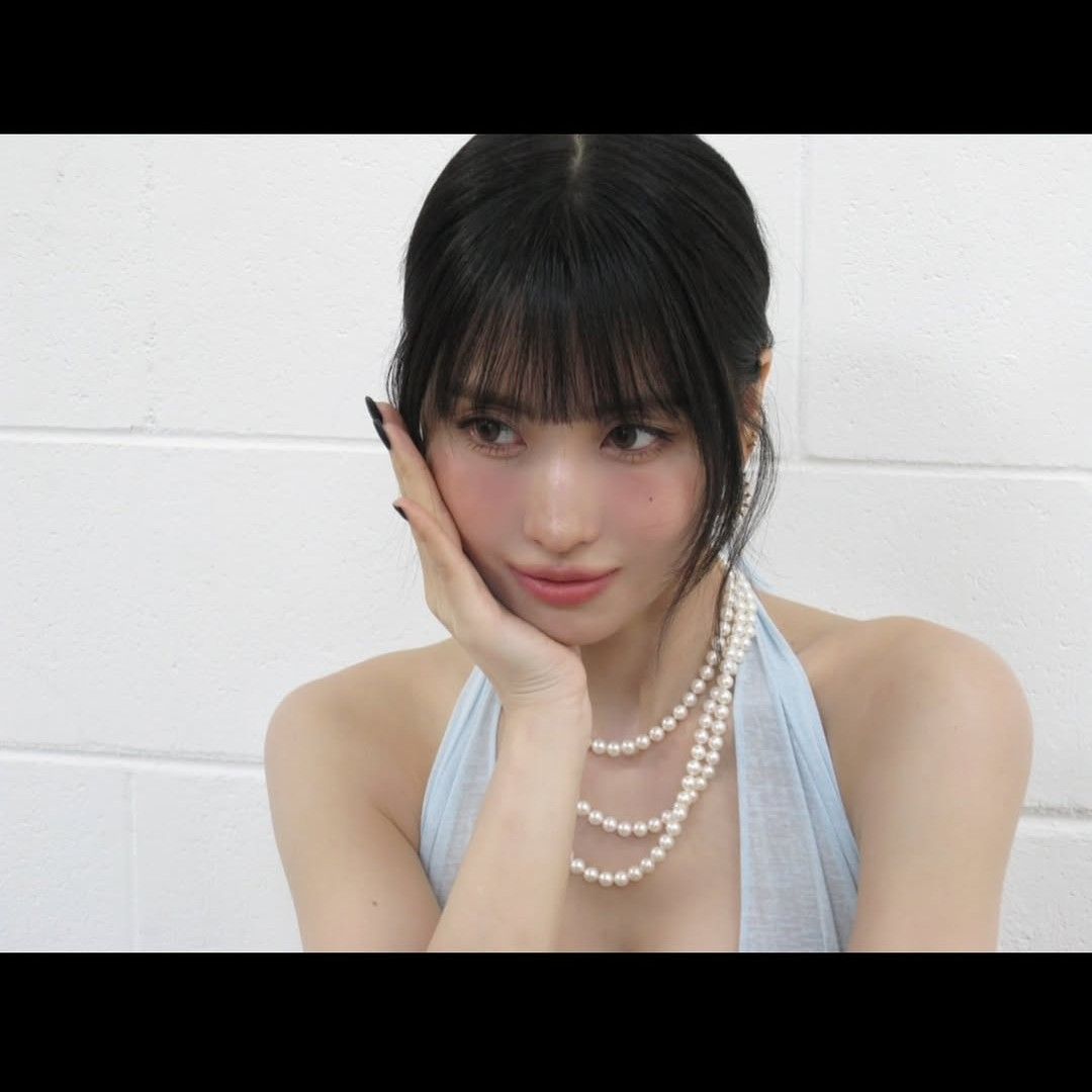Recent activity shot of Momo (TWICE)