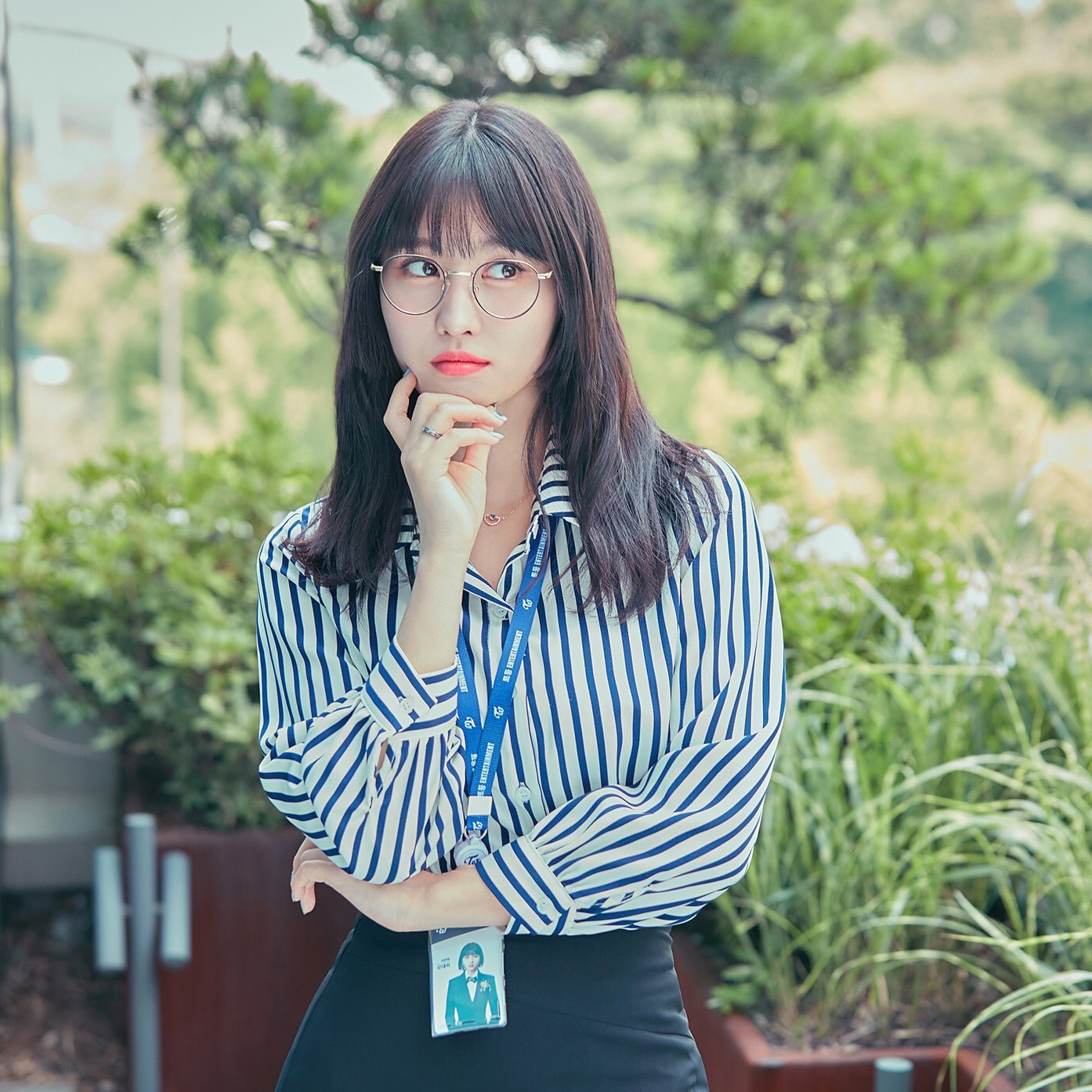 Behind-the-scenes cut of Momo (TWICE)