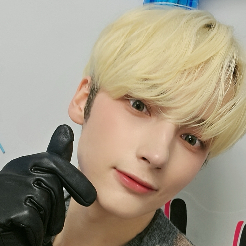 Behind-the-scenes cut of HueningKai (TOMORROW X TOGETHER)