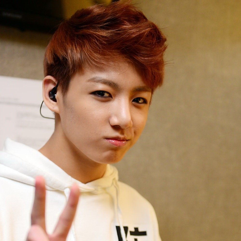 Behind-the-scenes cut of BTS