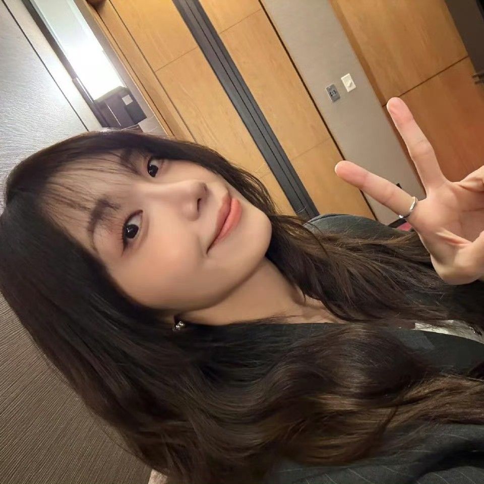 Latest photo of Jeong Eunji (Apink)