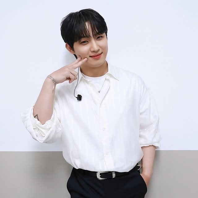 A moment captured by Lim Hyunsik (BTOB)'s fan