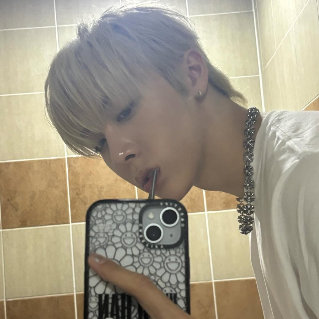 A moment captured by WOOCHAN (ALLDAY PROJECT)'s fan
