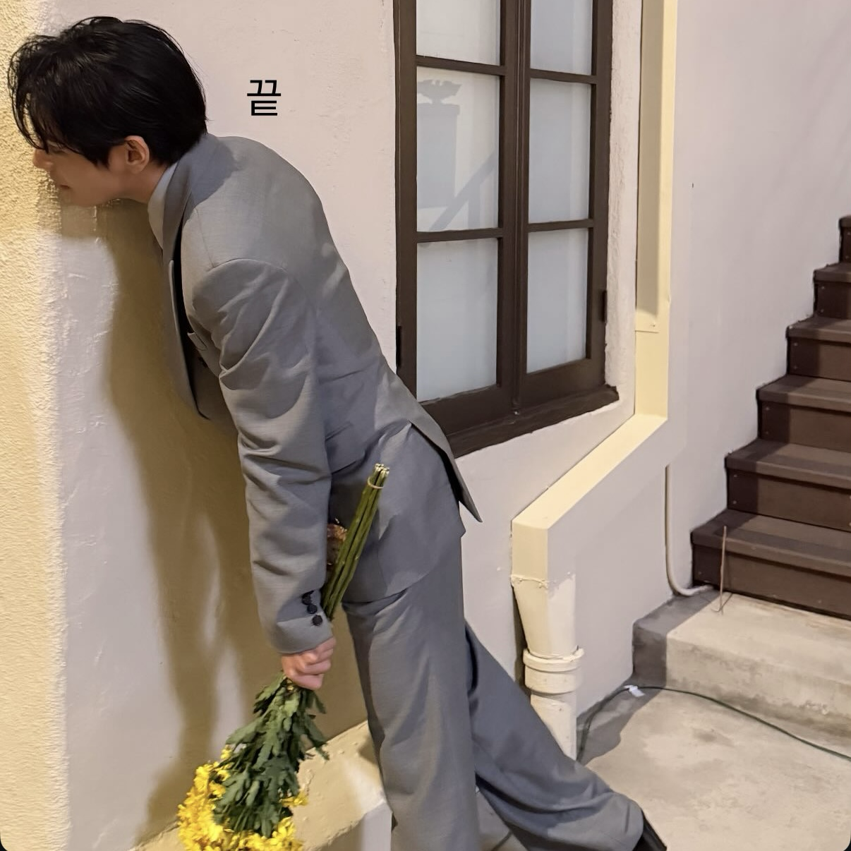 뷔 (방탄소년단)의 최신 사진