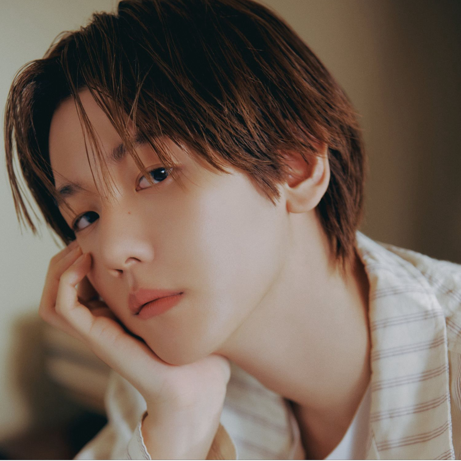 Behind-the-scenes cut of Baekhyun (EXO)