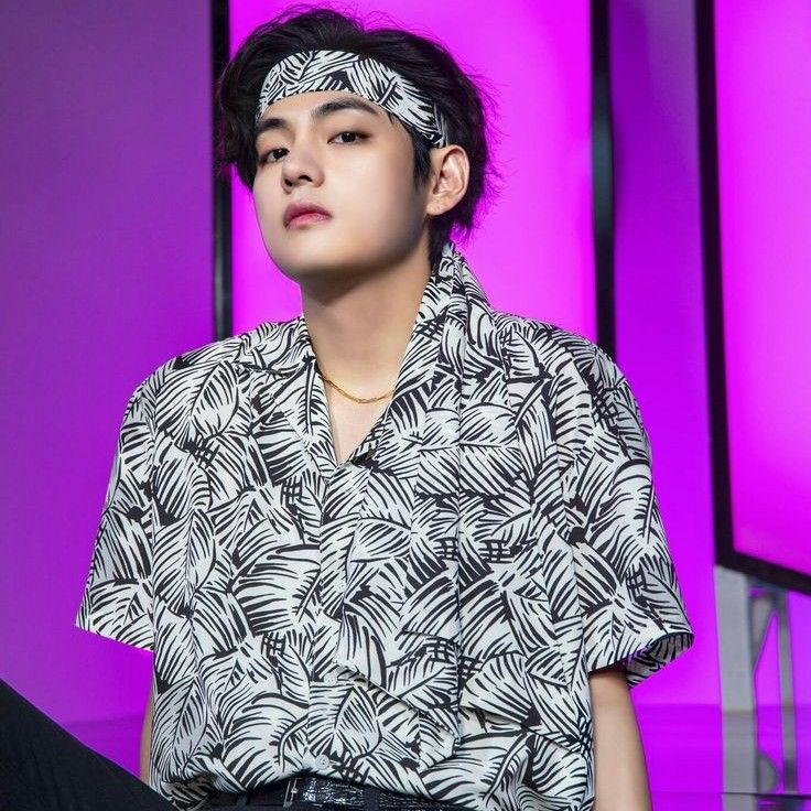 뷔 (방탄소년단) 최근 활동샷