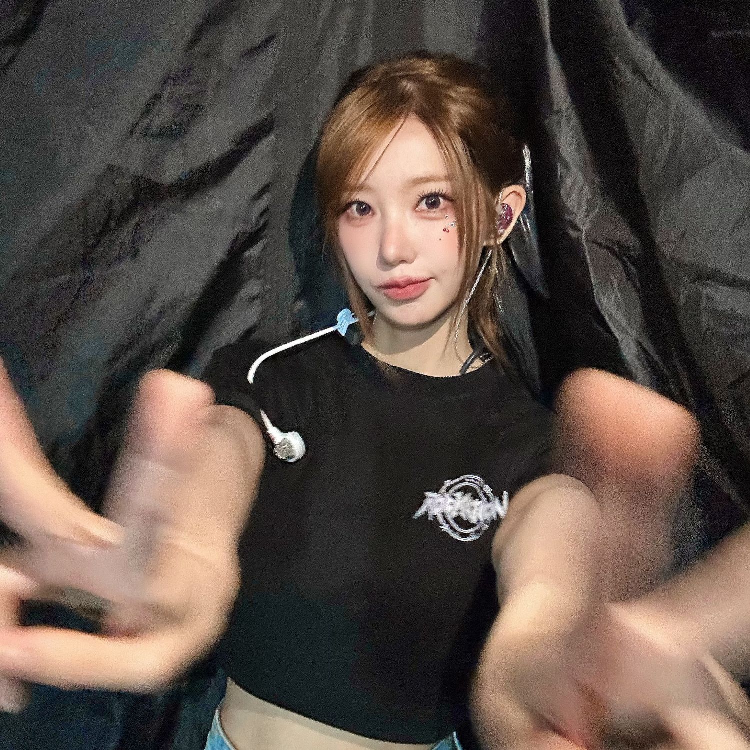 A moment captured by QWER's fan