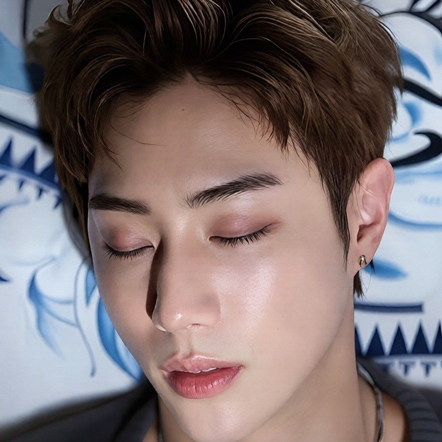 Foto aktivitas terbaru Mark (GOT7)