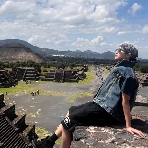 Behind-the-scenes cut of Seonghwa (ATEEZ)