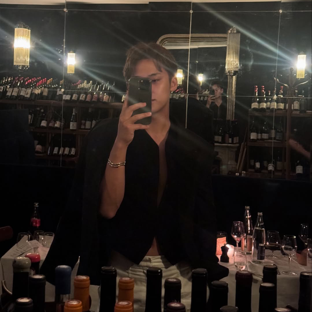 A moment captured by Mingyu (SEVENTEEN)'s fan