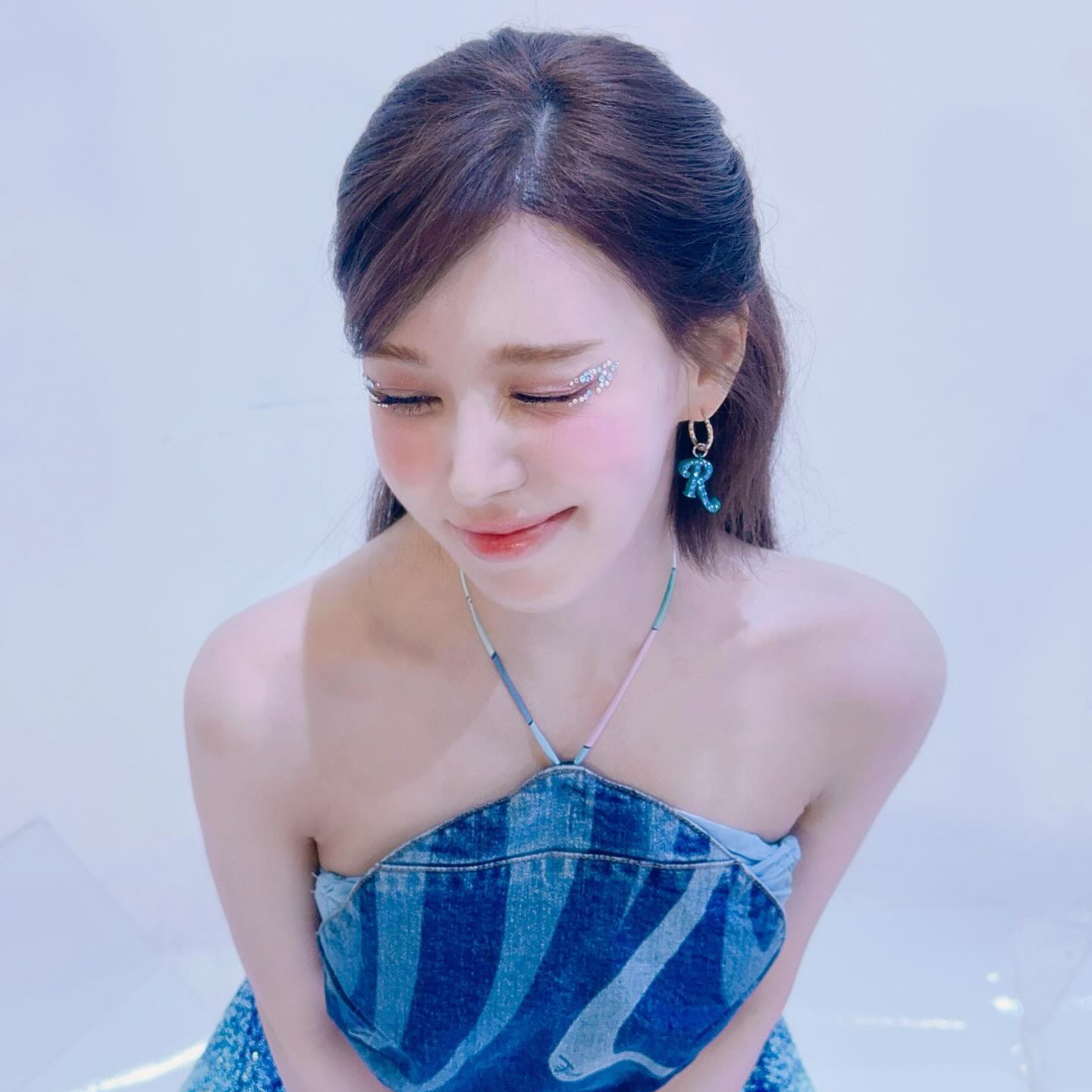 Behind-the-scenes cut of Wendy (Red Velvet)