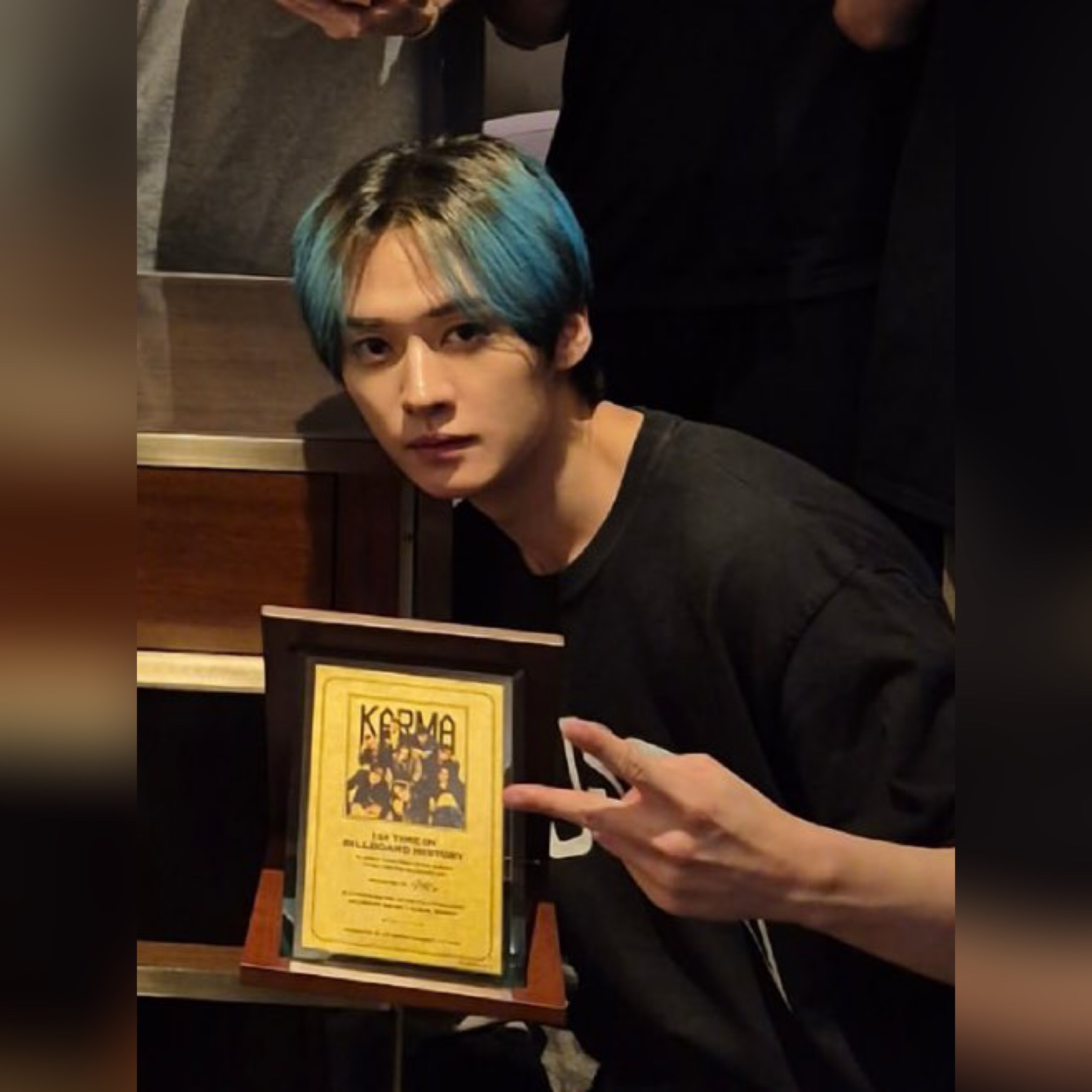 Latest photo of Lee Know (Stray Kids)