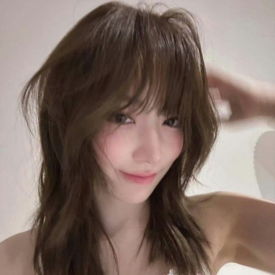 Behind-the-scenes cut of Sakura (LE SSERAFIM)