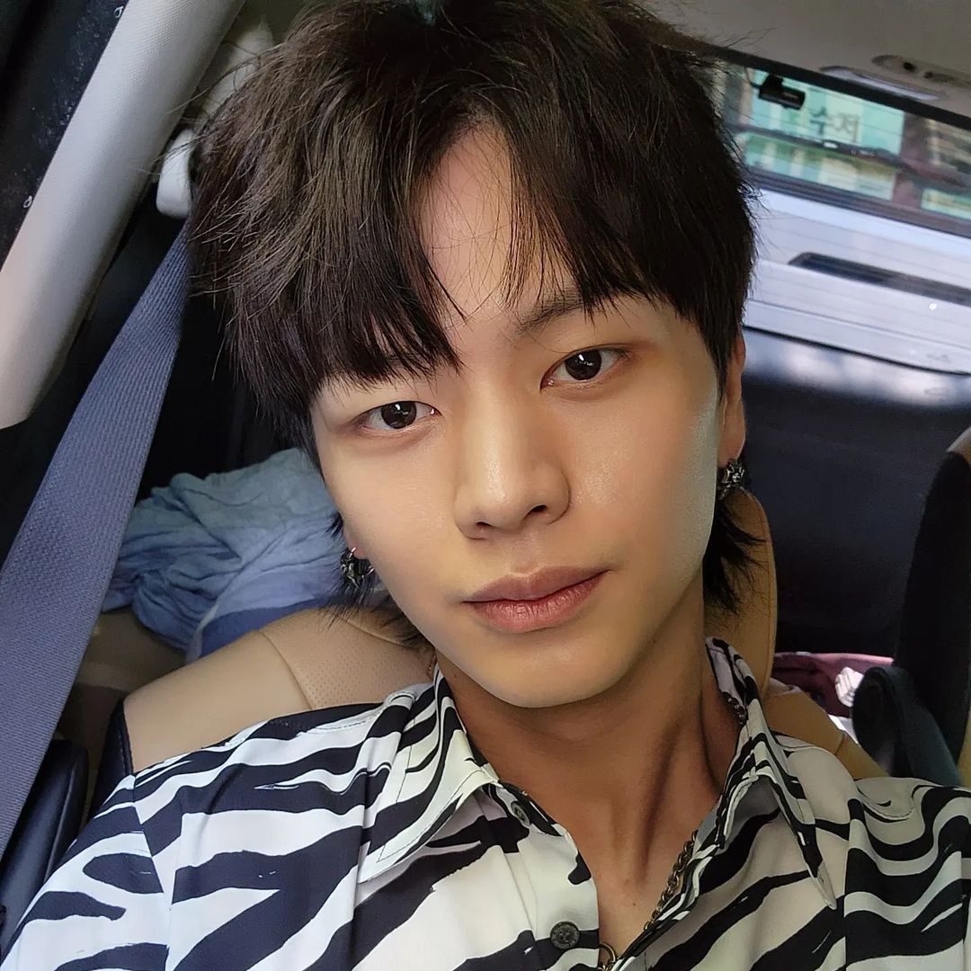 Latest photo of Yook Sungjae (BTOB)