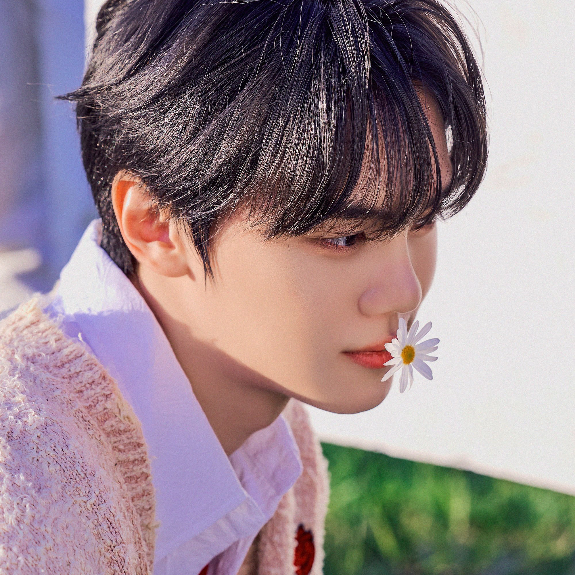A moment captured by Kim Gyuvin (ZEROBASEONE)'s fan