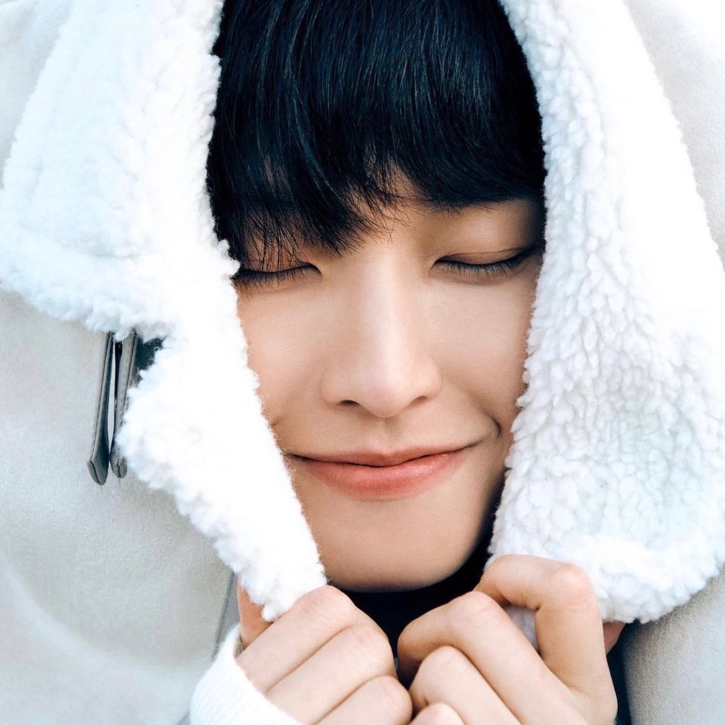 A moment captured by SF9's fan