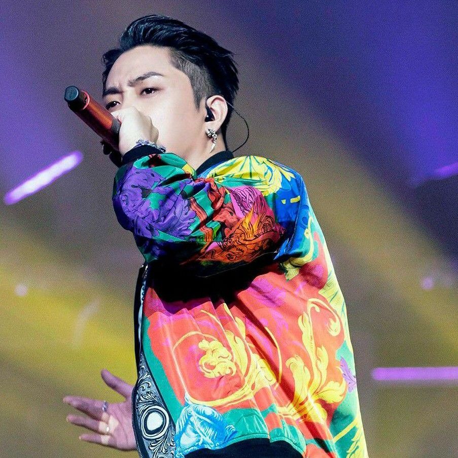 A moment captured by Eun Jiwon (SECHSKIES)'s fan