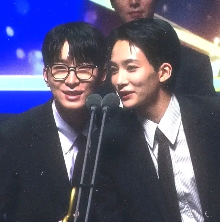 A moment captured by Wonwoo (SEVENTEEN)'s fan