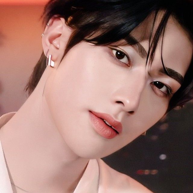 Ricky (ZEROBASEONE)粉絲拍下的瞬間