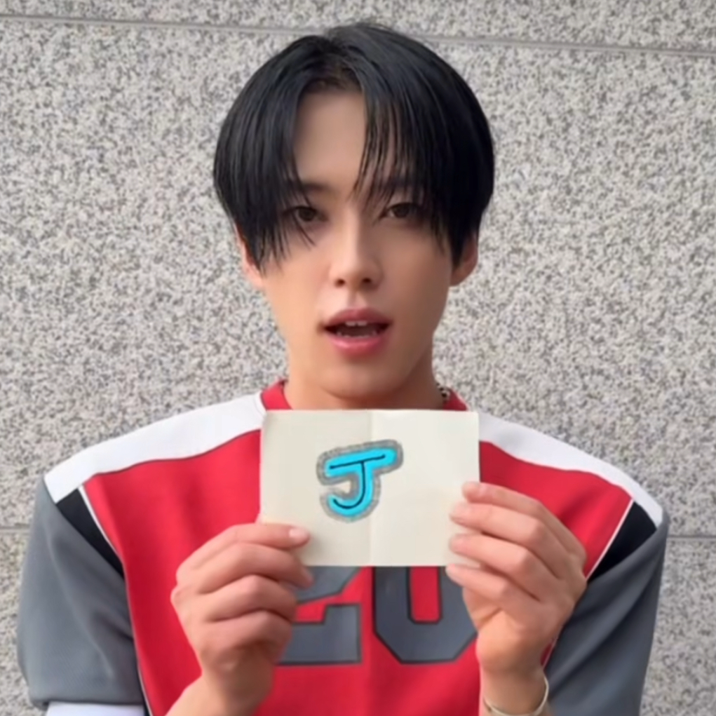 Momen yang diabadikan oleh penggemar Kono Junki (JO1)