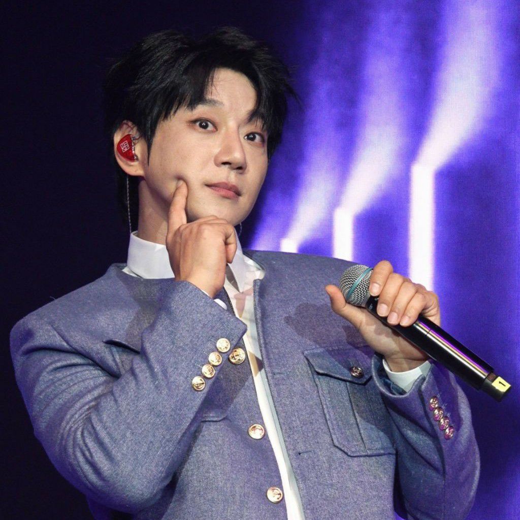 A moment captured by Hwang Chiyeol's fan