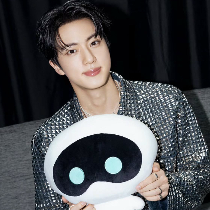 Foto aktivitas terbaru Jin (BTS)