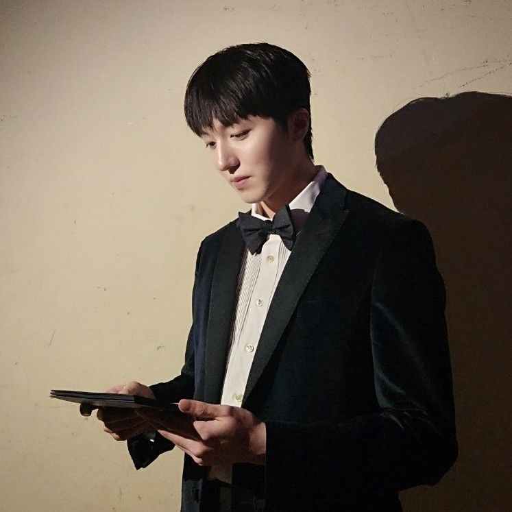 A moment captured by SF9's fan