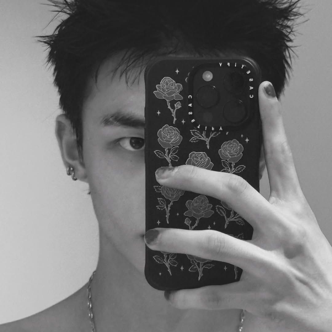 Recent activity shot of Hyunjin (Stray Kids)