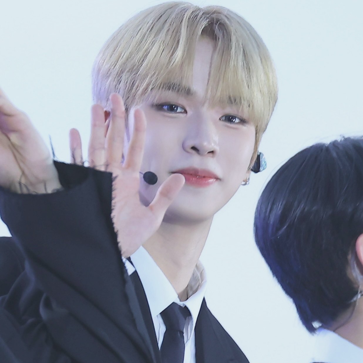 A moment captured by Hanjun (n.SSign)'s fan