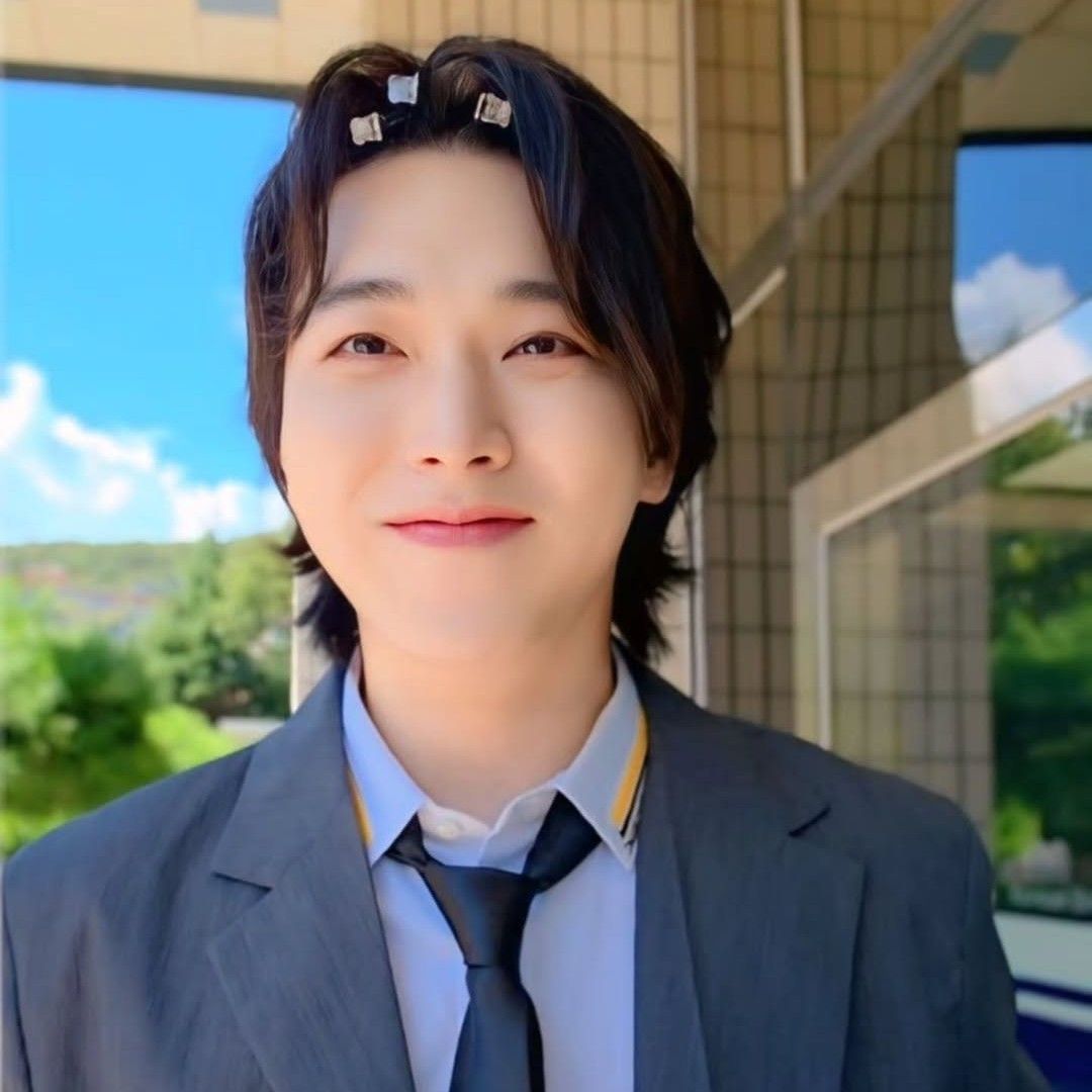 Behind-the-scenes cut of Sungmin (Super Junior)
