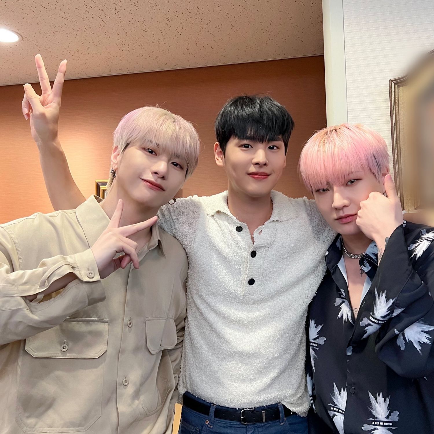 Behind-the-scenes cut of VICTON