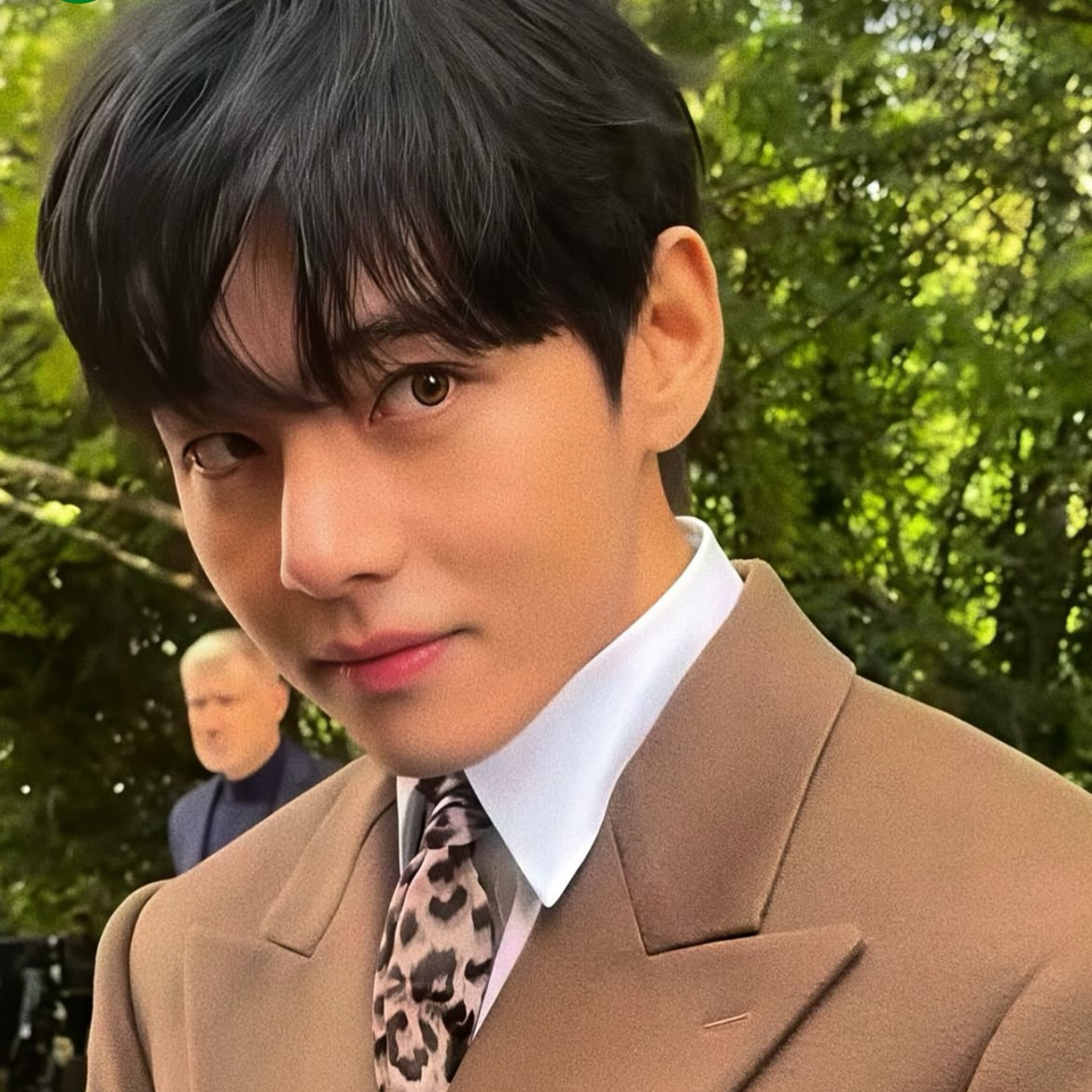 뷔 (방탄소년단)의 비하인드 컷